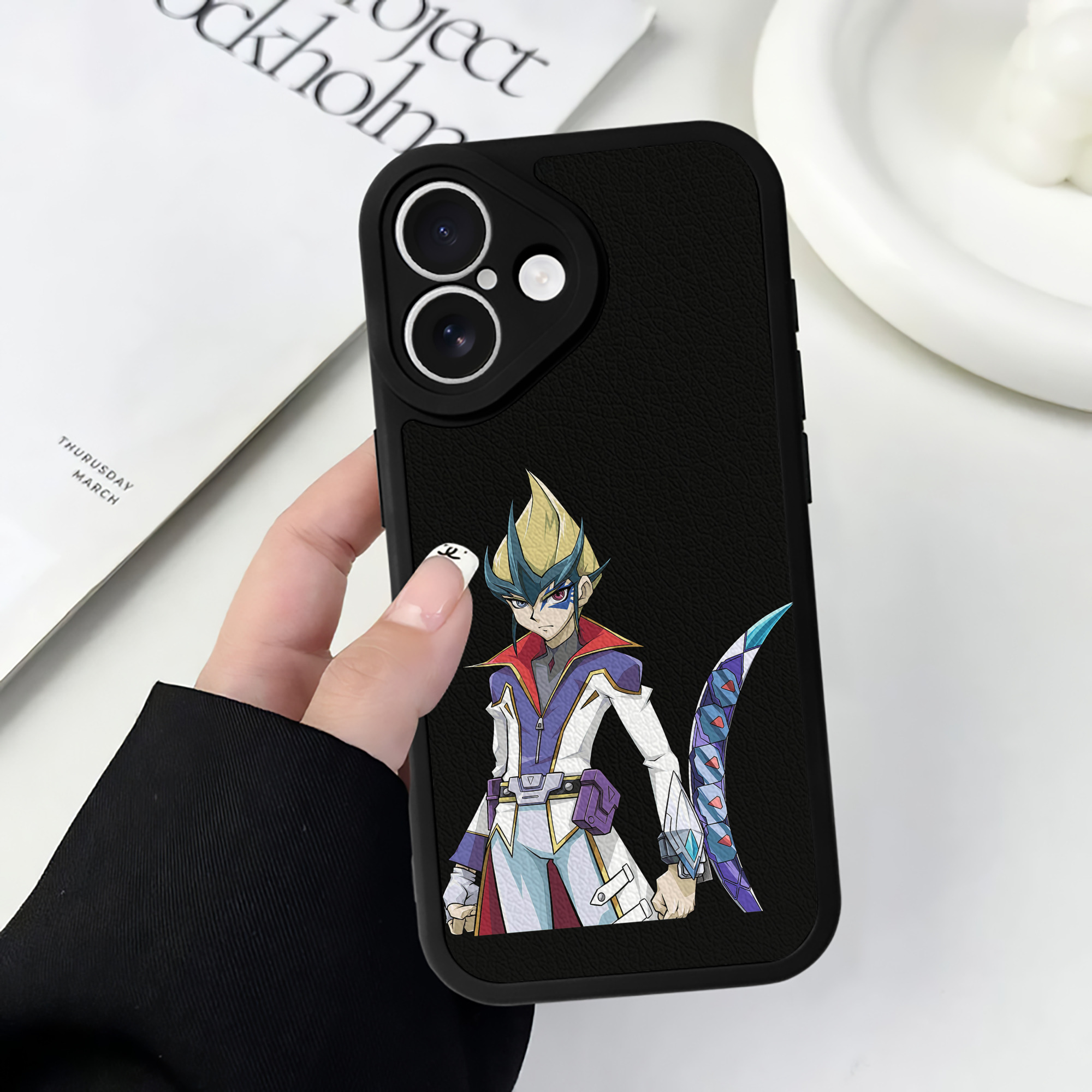 遊☆戯☆王 Yu-Gi-Oh! 【iPhone 16シリーズ対応】シリコンスマホケース（レザー調） 材質：シリコン